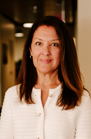 Anita Thompson Cropped (use)